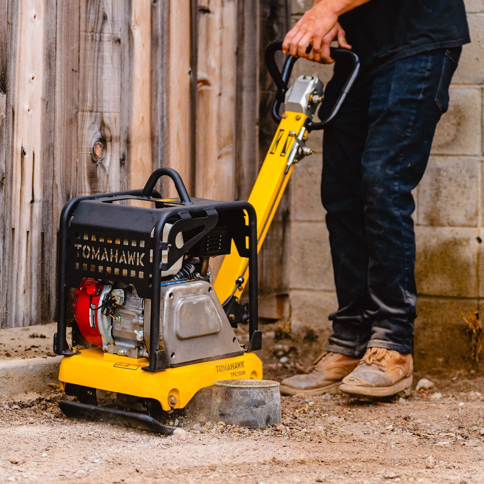 5.5 HP Honda Reverse Plate Compactor 19x14 Plate for Asphalt, Aggregate, Cohesive Soil Compaction by Tomahawk Power