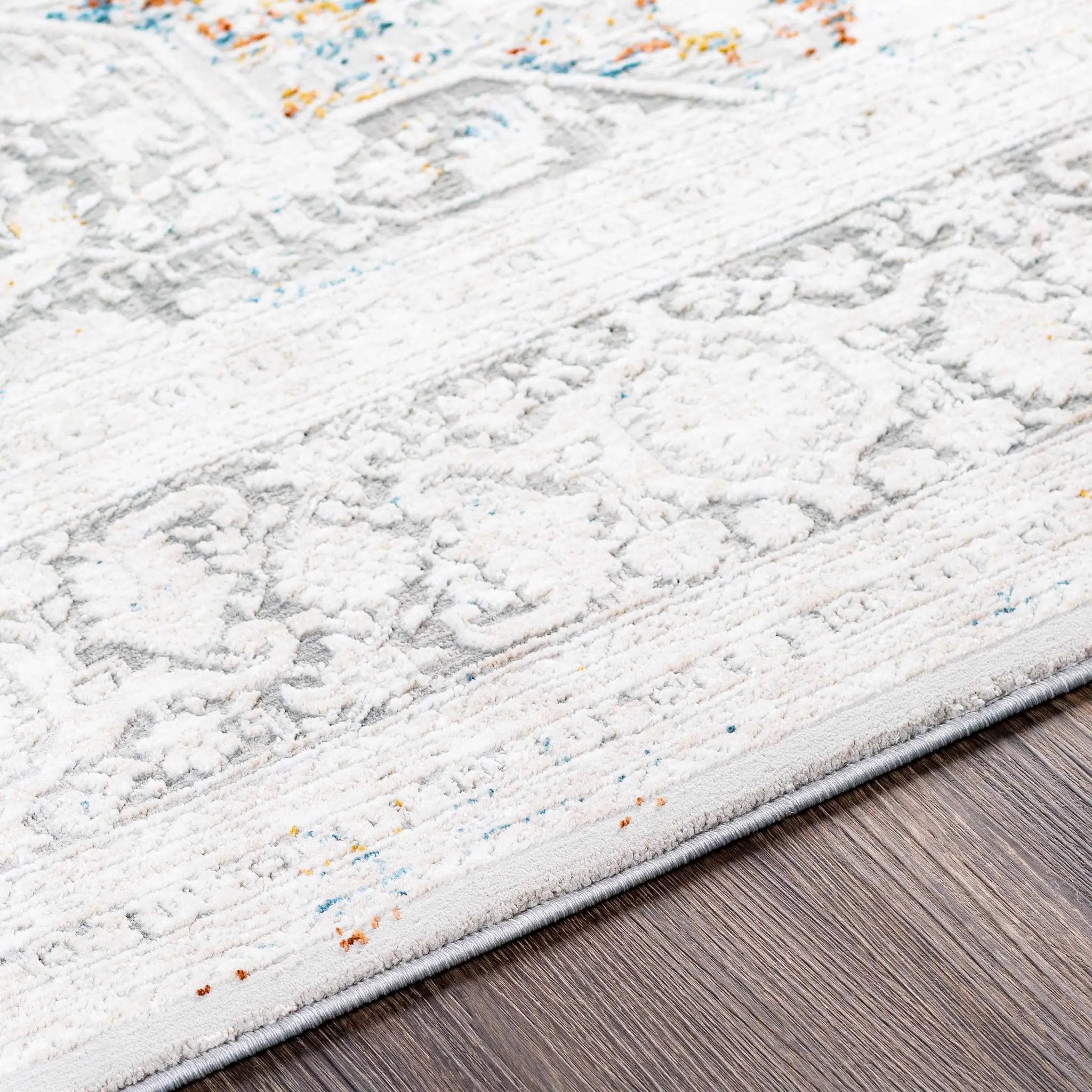 Eley Traditional Area Rug - Clearance by Boutique Rugs