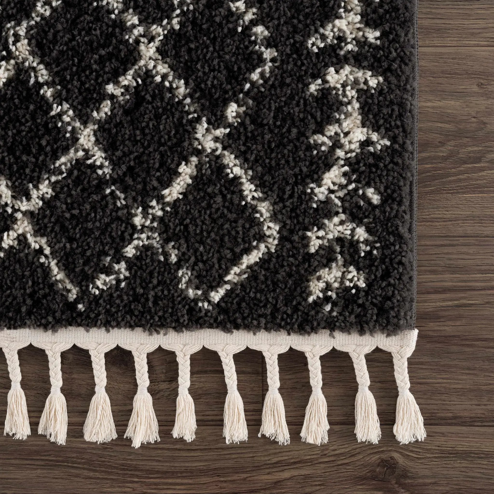 Thetford Black Berber Shag Rug - Clearance by Boutique Rugs
