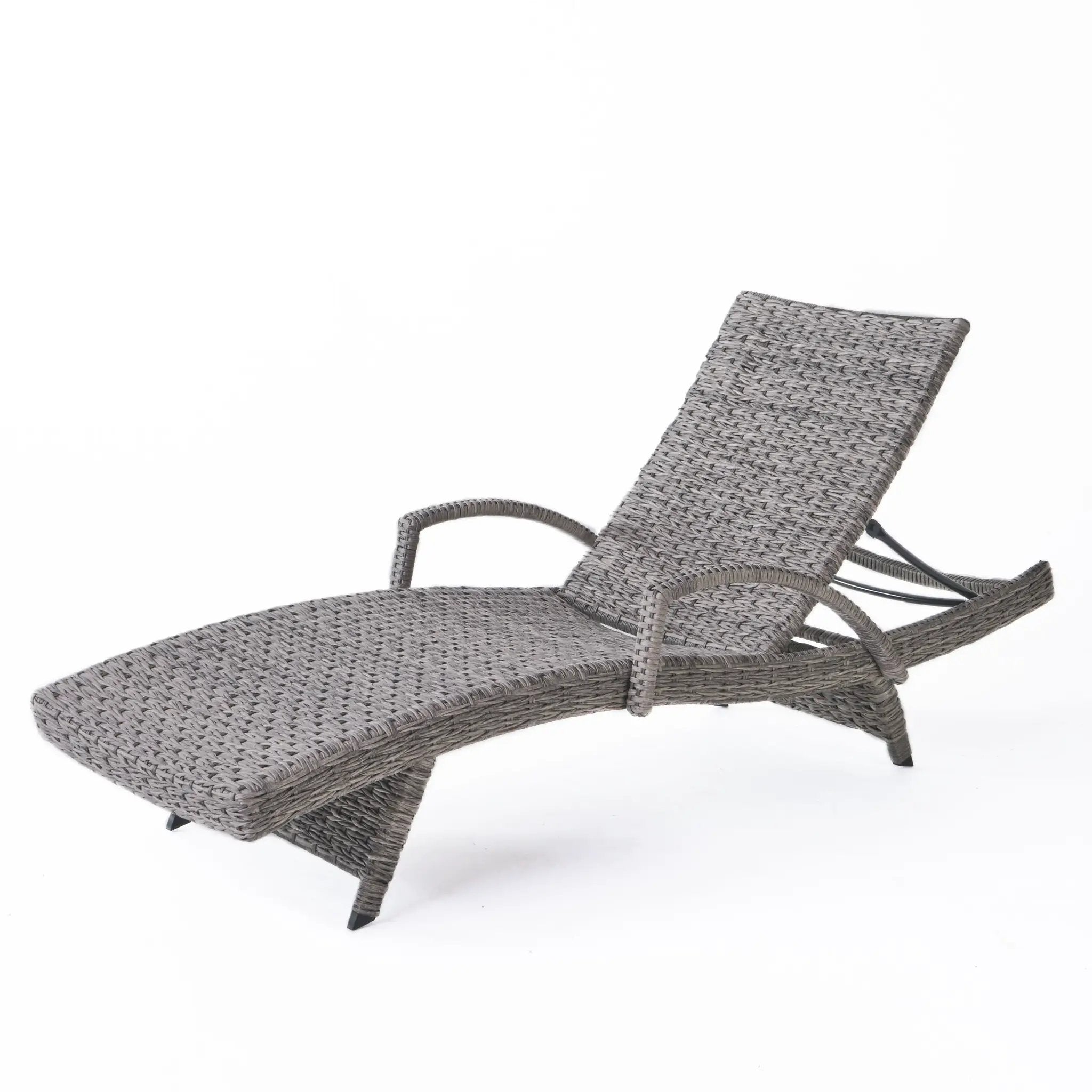 Crete Wicker Chaise Lounge by HouseOfZazla