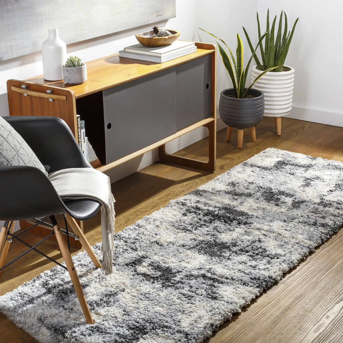 Selcuklu Area Rug - Clearance, installed in a room 2