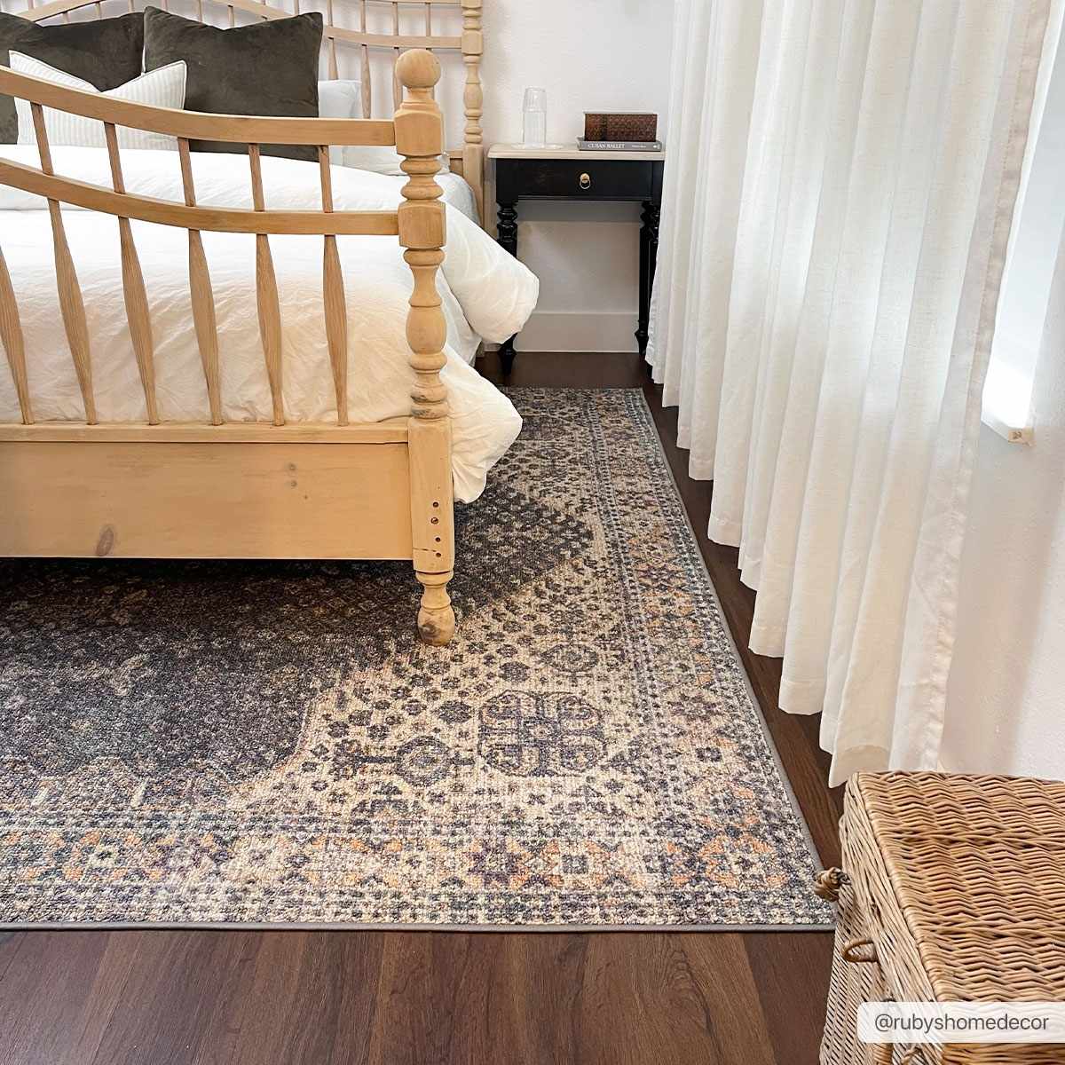 Seok Washable Area Rug - Clearance by Boutique Rugs