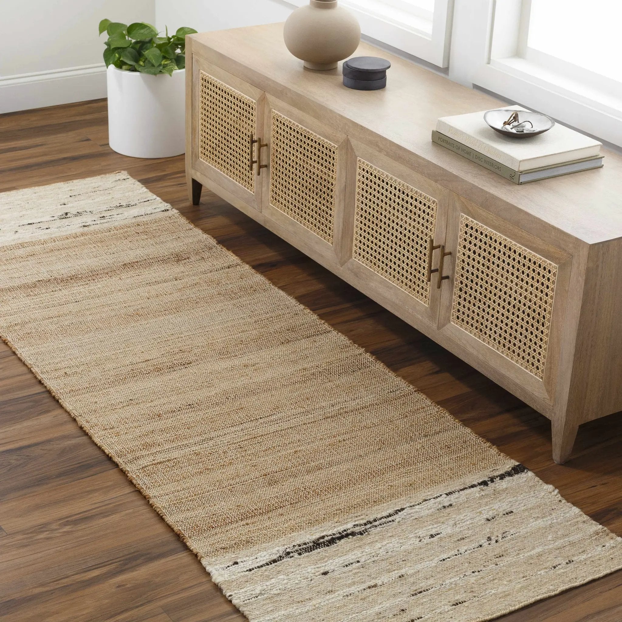 Hedd Area Rug - Clearance by Boutique Rugs