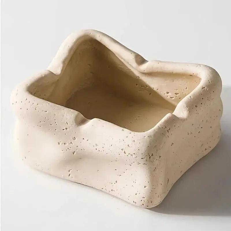Silent Wind Desktop Ashtray Storage Tank with High-end Creativity for Home Restaurant Decoration, High-end and Sophisticated by House Of Avana