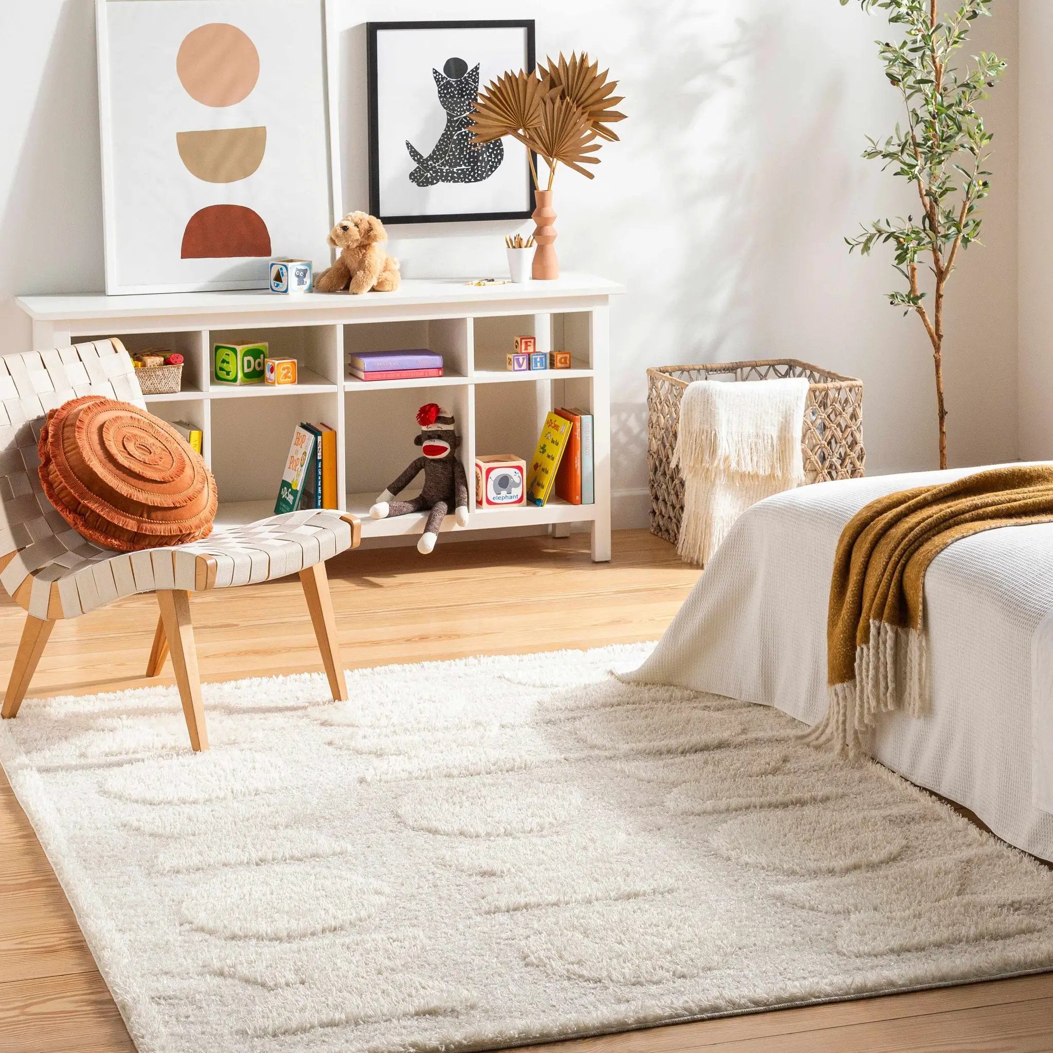 Dason Cream Area Rug - Clearance by Boutique Rugs