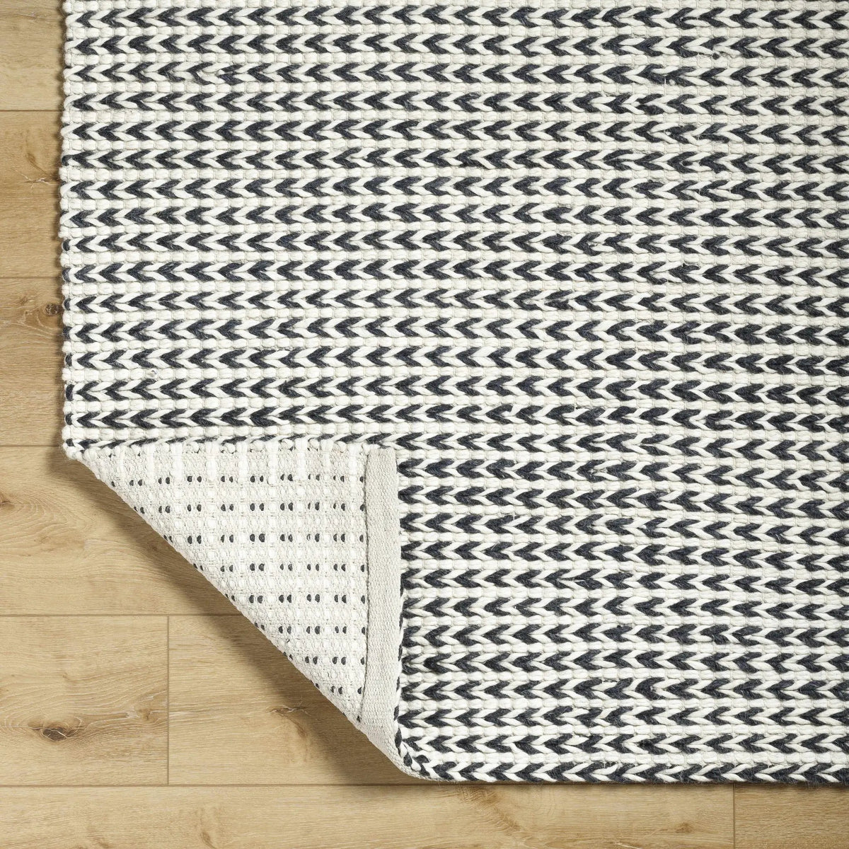 Lenci Silver Beige Area Rug, photo 6 of 9