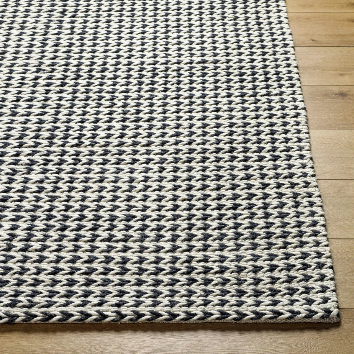 Lenci Silver Beige Area Rug, photo 5 of 9