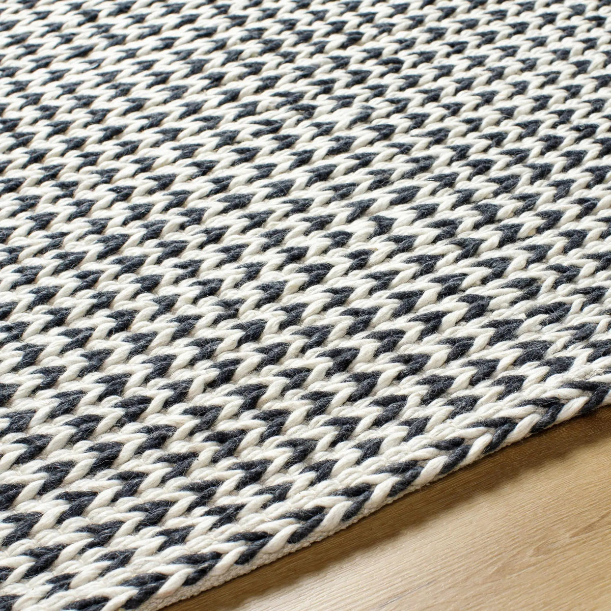 Lenci Silver Beige Area Rug, photo 7 of 9