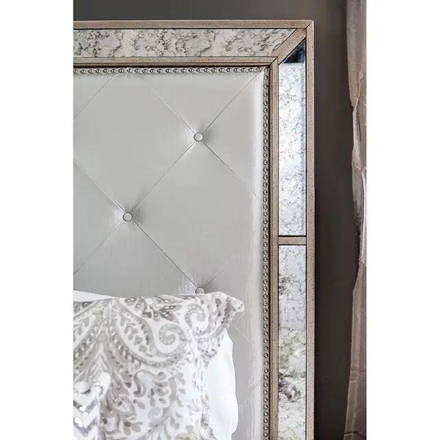 Loraine - E.King Bed by Unique Piece Furniture