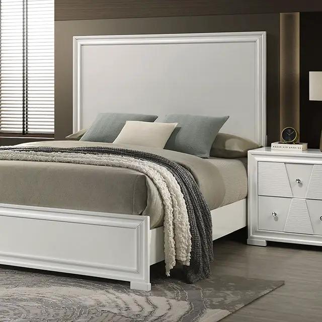 Holsted - E.King Bed