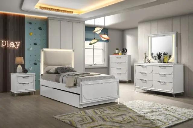 Lareina - 4 Pc Full Bedroom Set by Unique Piece Furniture