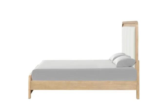 Handforth - 4 Pc Queen Bedroom Set by Unique Piece Furniture