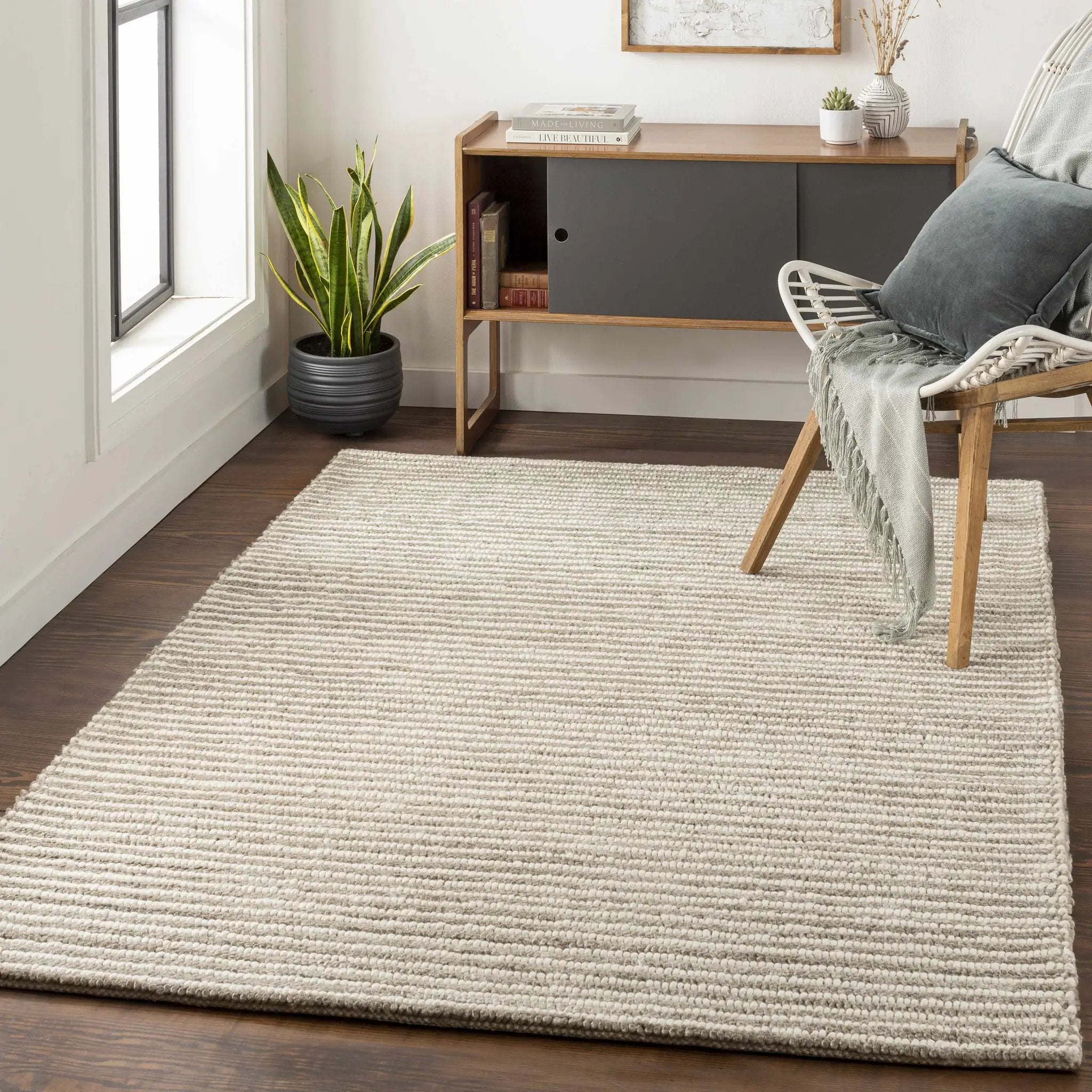 Sula Area Rug - Clearance by Boutique Rugs