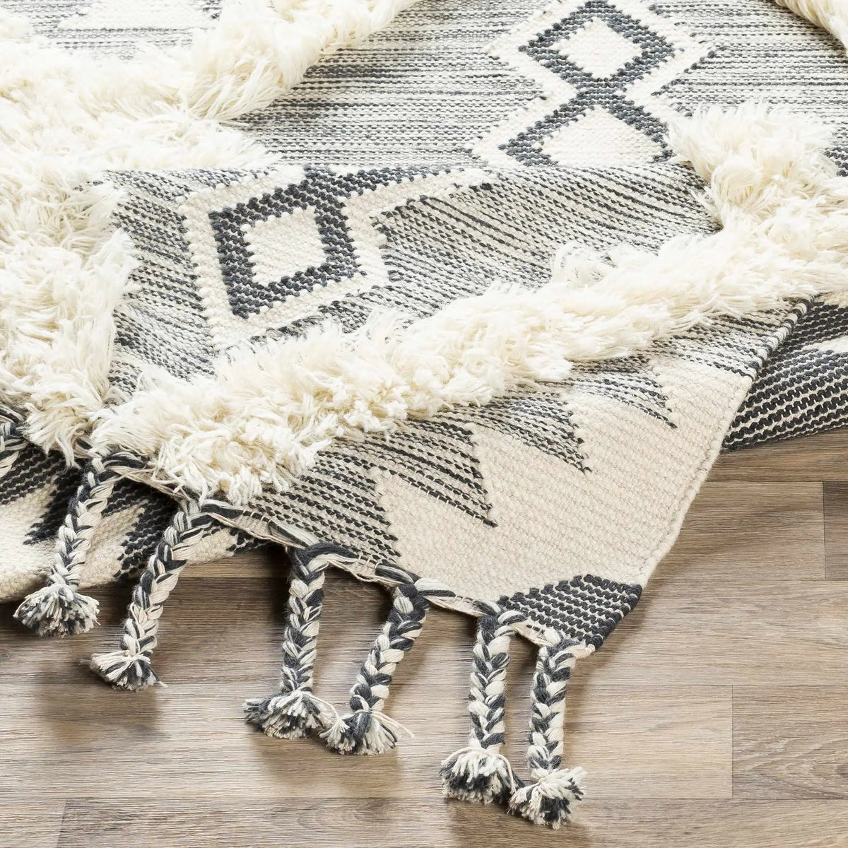 Sultan Charcoal/Beige Tribal Tassel Wool Rug - Clearance, photo 6 of 10
