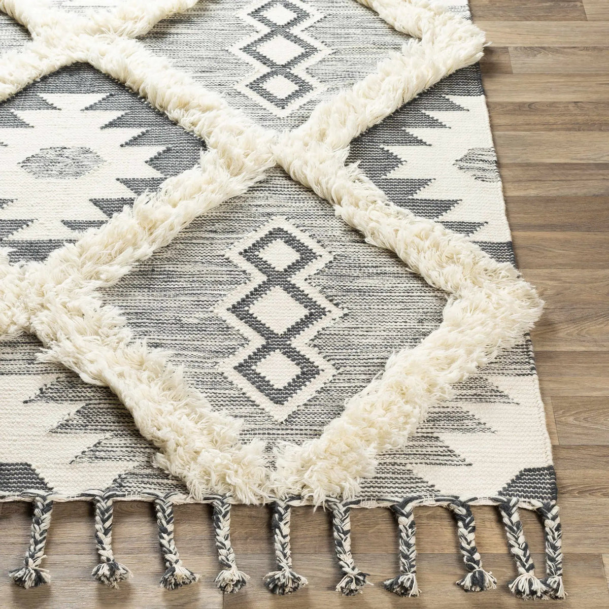 Sultan Charcoal/Beige Tribal Tassel Wool Rug - Clearance, photo 5 of 10