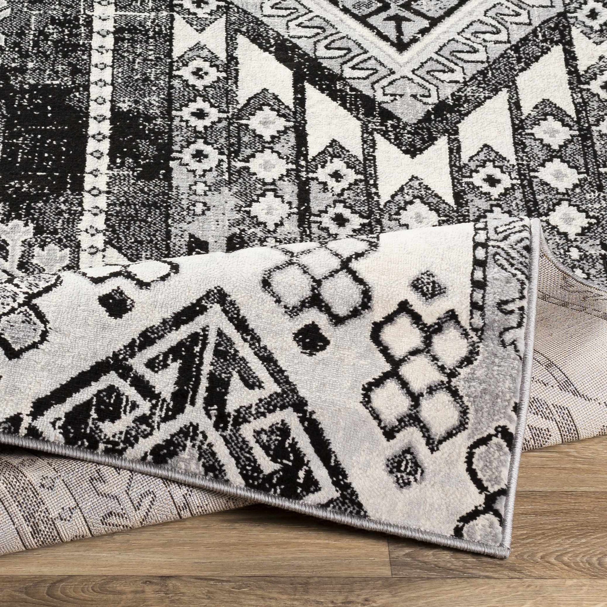Thatcham Area Rug - Clearance by Boutique Rugs