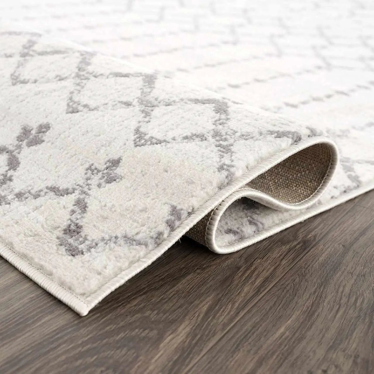 Tigri Aztec 2310 Ivory Rug - Clearance by Boutique Rugs