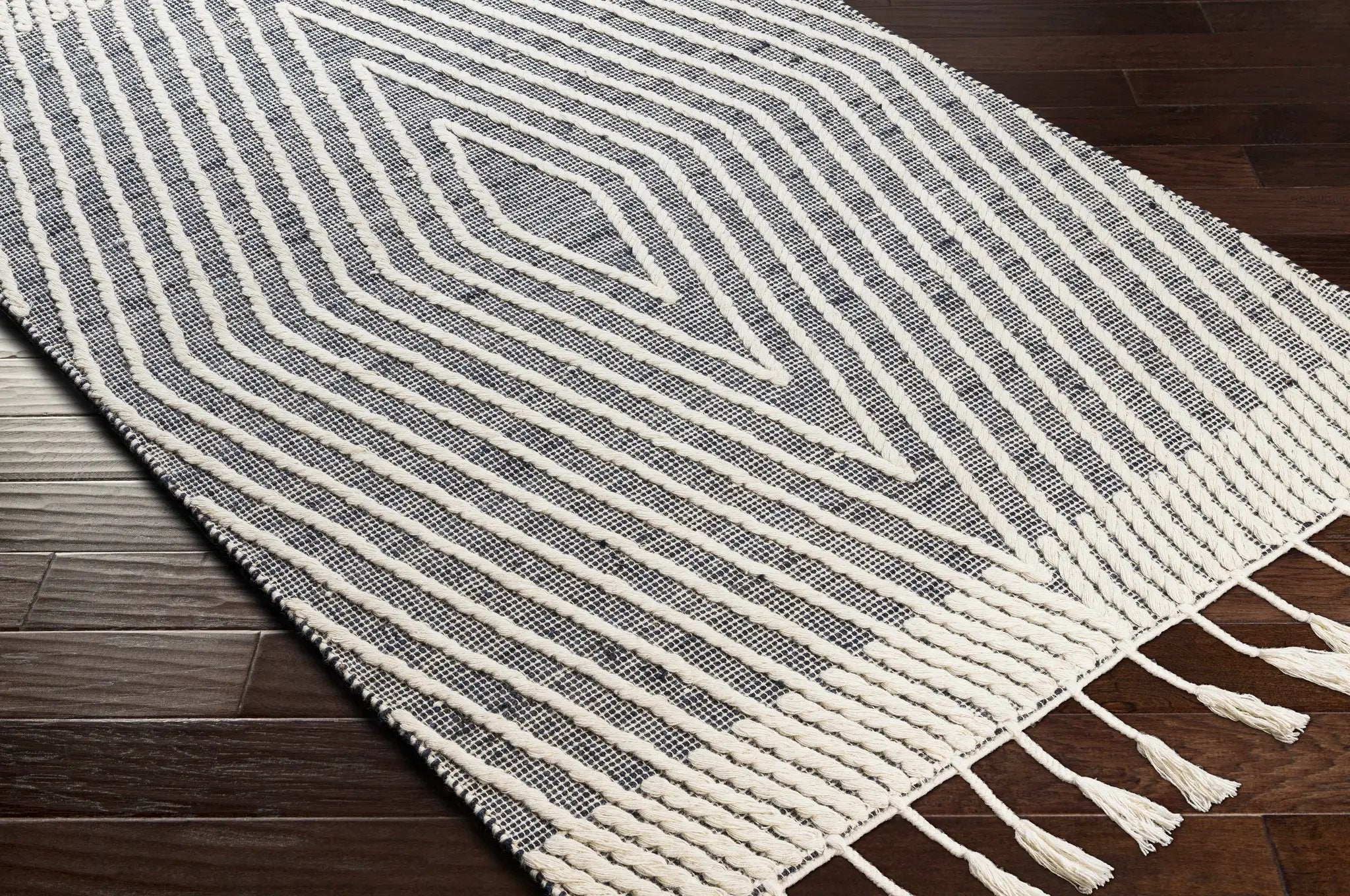 Tamayong Tasseled Jute&Wool Rug - Clearance by Boutique Rugs