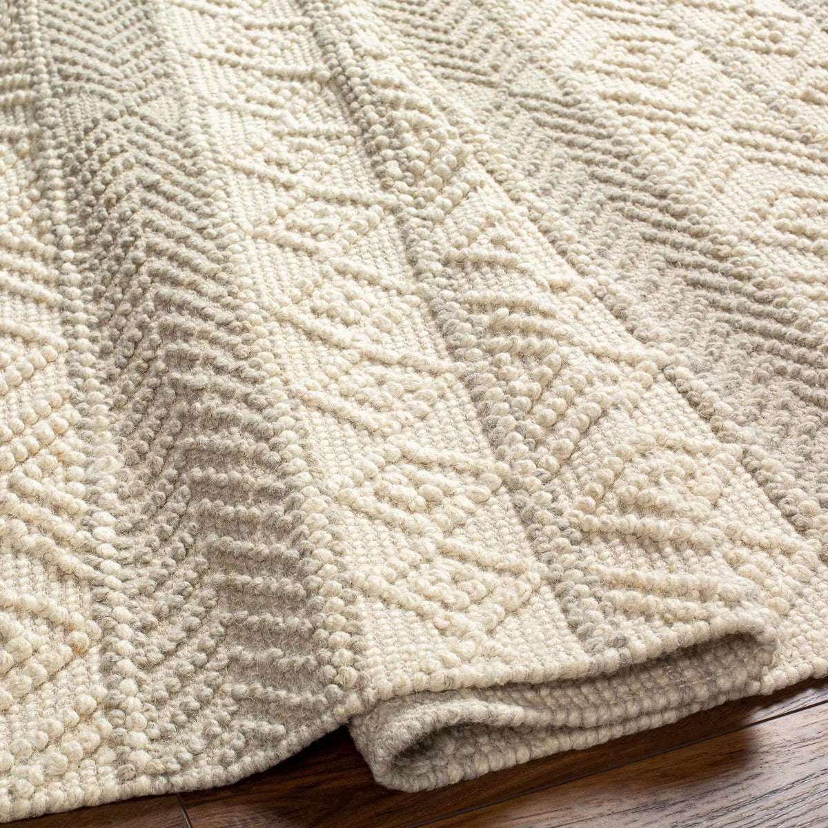 Ummi Wool Rug with Tassels - Clearance, photo 3 of 8
