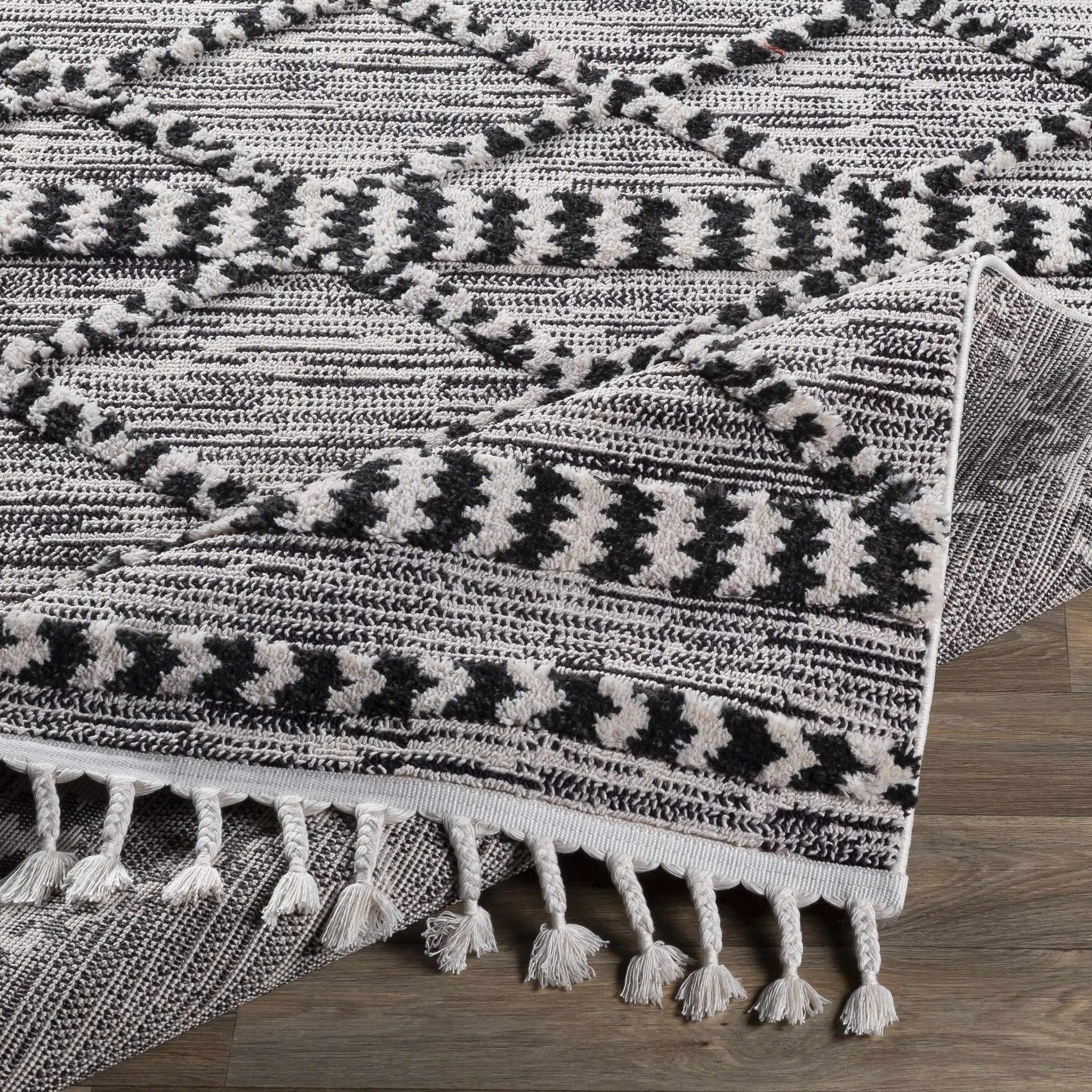 Warrandyte 5x7 Black&White High-Low Rug - Clearance by Boutique Rugs