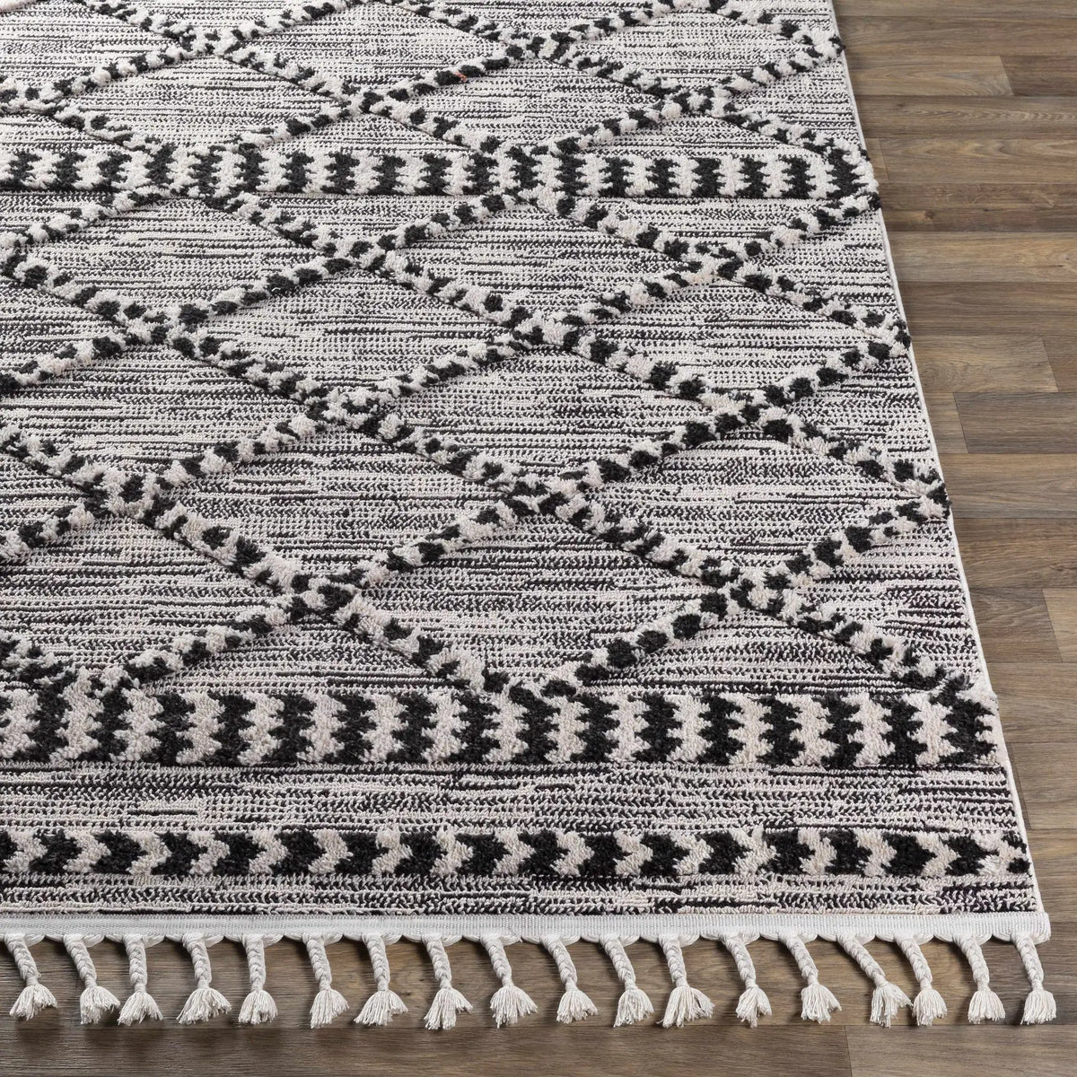 Warrandyte 5x7 Black&White High-Low Rug - Clearance, photo 4 of 8