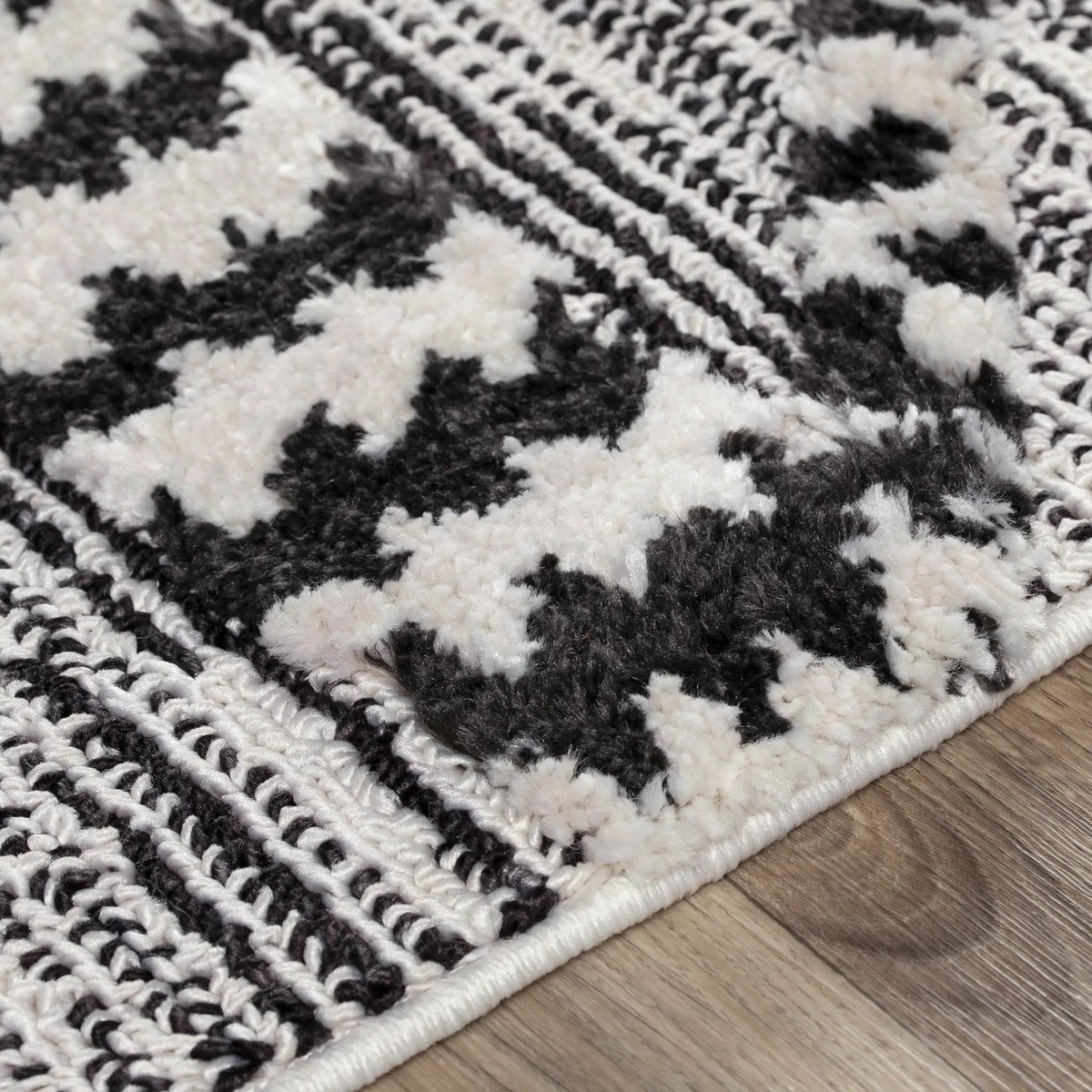 Warrandyte 5x7 Black&White High-Low Rug - Clearance, photo 6 of 8