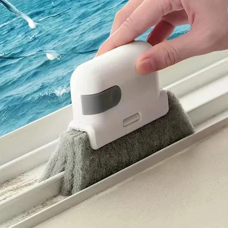 Window Brush - Small Gap Plastic by House Of Avana