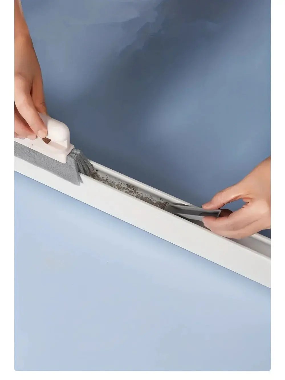 Window Brush - Small Gap Plastic by House Of Avana