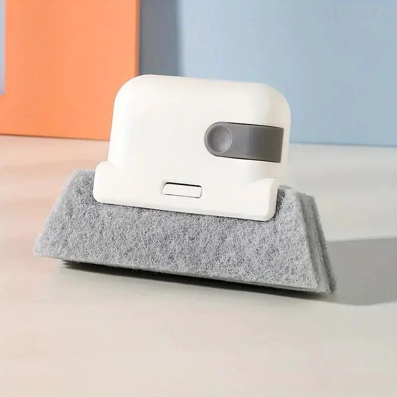 Window Brush - Small Gap Plastic by House Of Avana