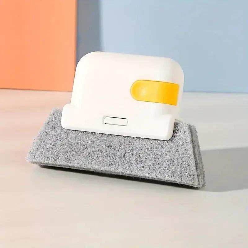 Window Brush - Small Gap Plastic by House Of Avana
