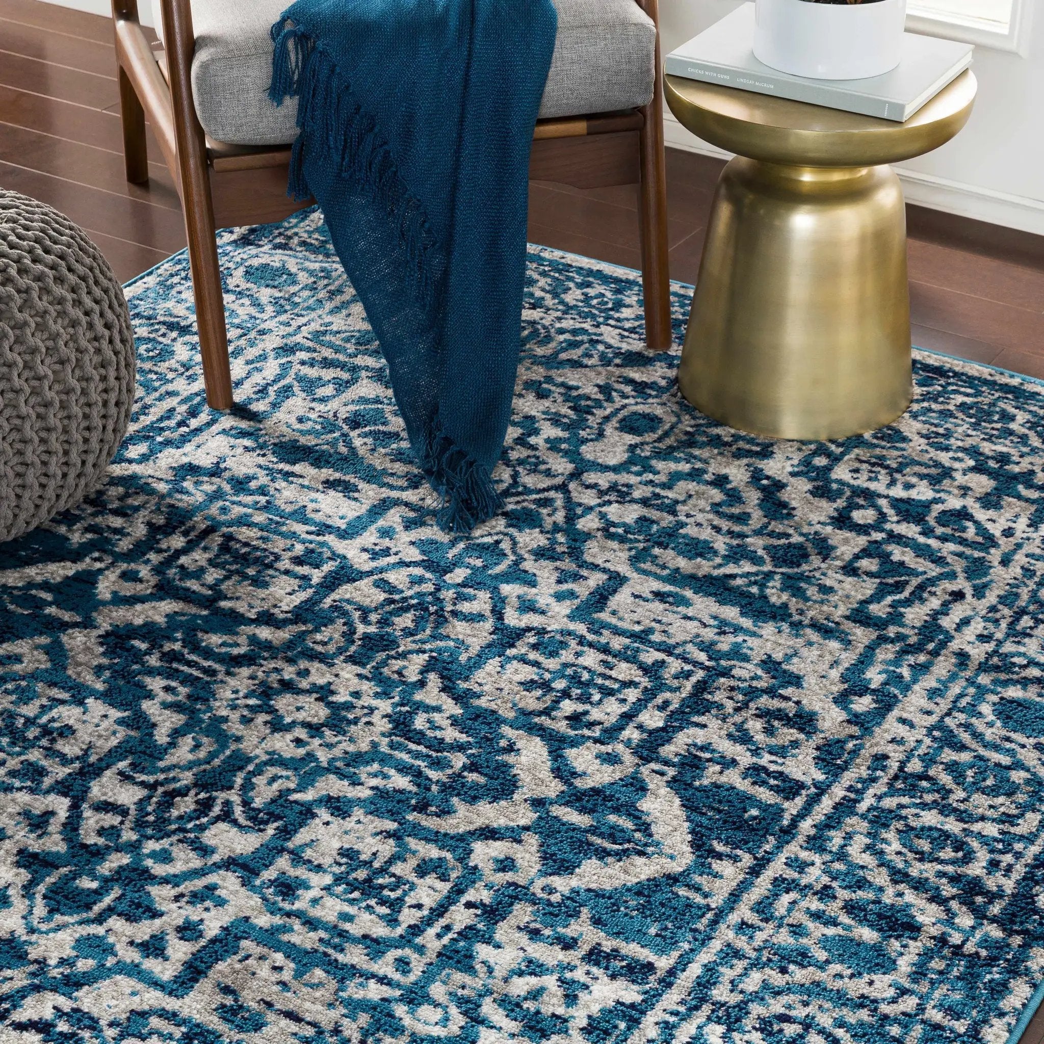 Wellsblue Traditional Rug - Clearance by Boutique Rugs