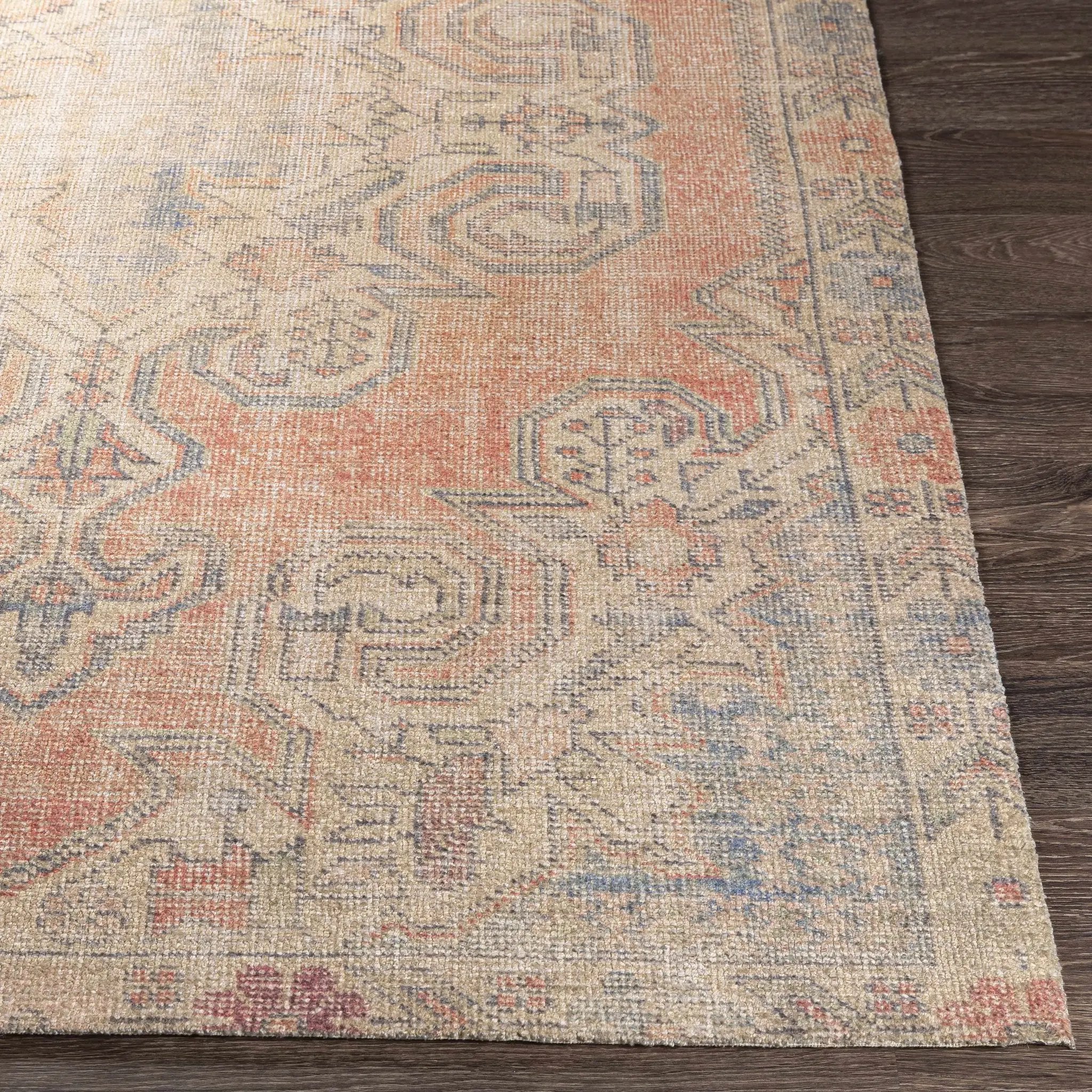 Yetminster Traditional Distressed Peach Rug - Clearance by Boutique Rugs