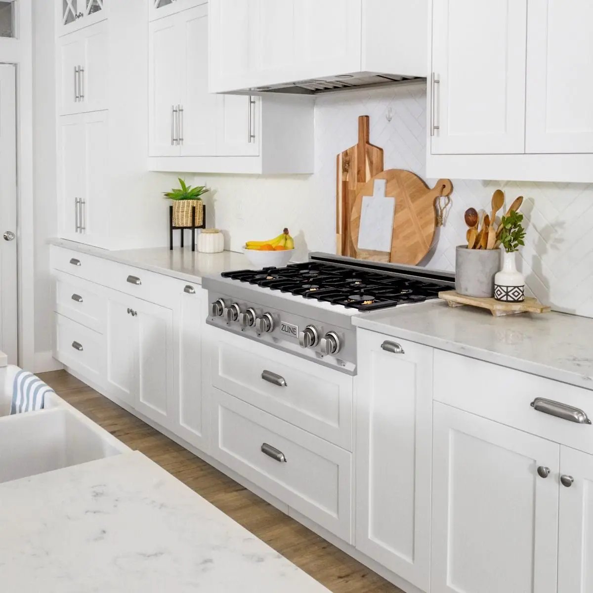 ZLINE 36" Porcelain Rangetop With 6 Gas Brass Burners, RT-BR-36 by Farmhouse Kitchen and Bath